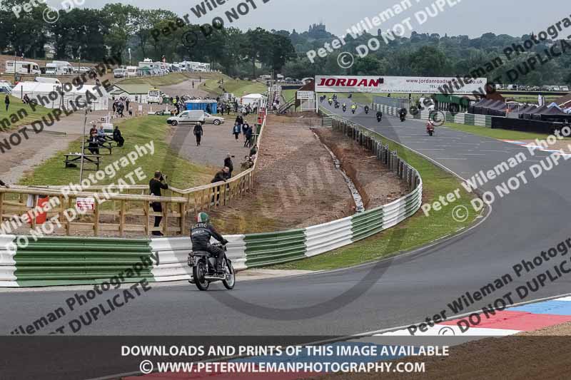 Vintage motorcycle club;eventdigitalimages;mallory park;mallory park trackday photographs;no limits trackdays;peter wileman photography;trackday digital images;trackday photos;vmcc festival 1000 bikes photographs